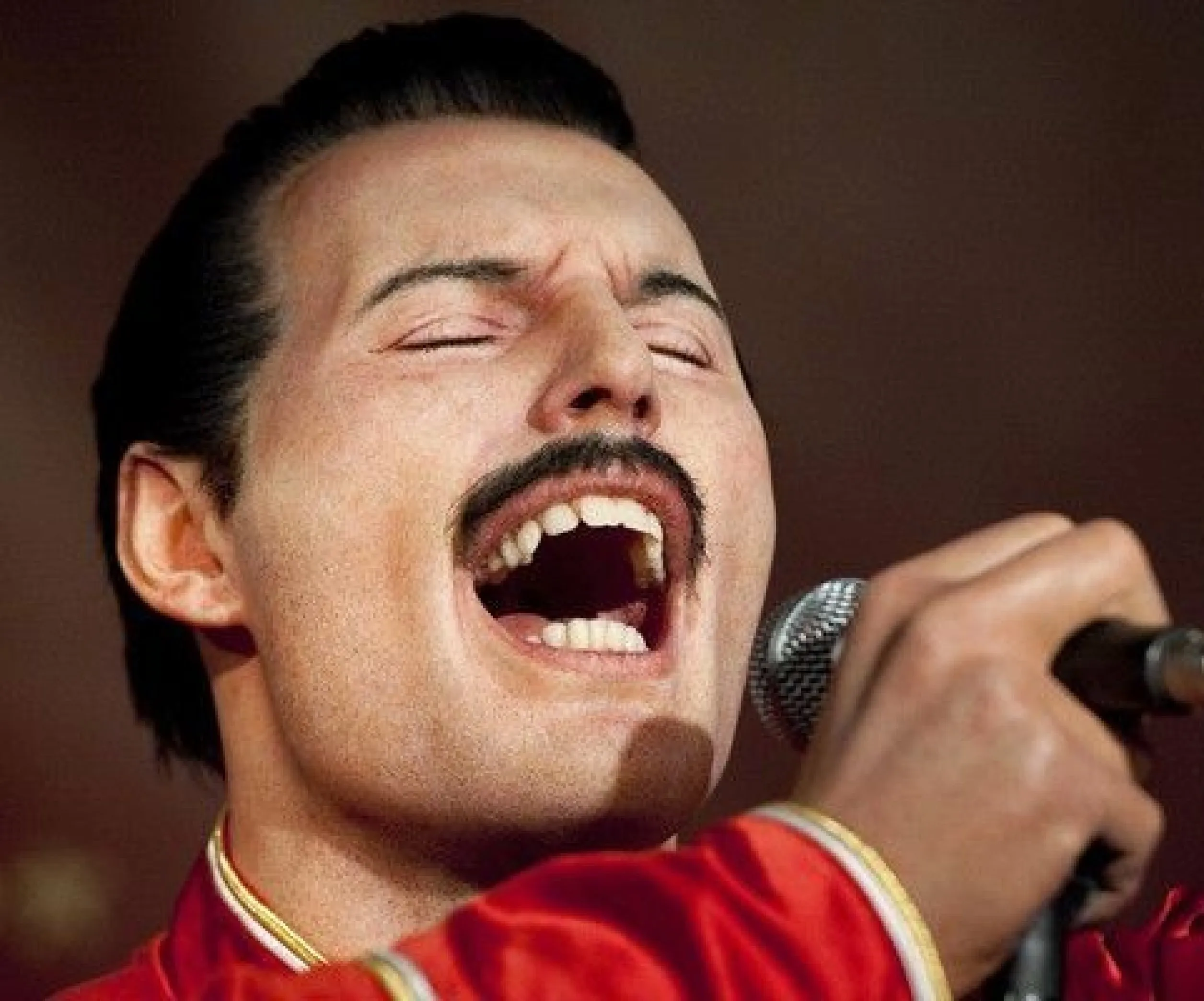 freddie-mercury-s-teeth